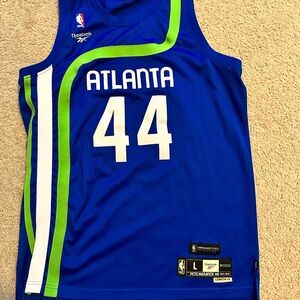 Reebok swingman pistol pete maravich atlanta hawks mens large. Classic throwback